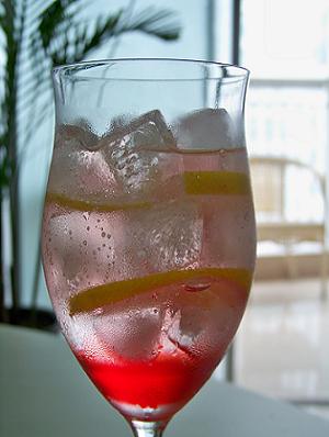 宿迁时尚饮品加盟 ,魔力多饮开店中