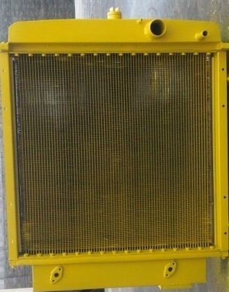 山推160水箱